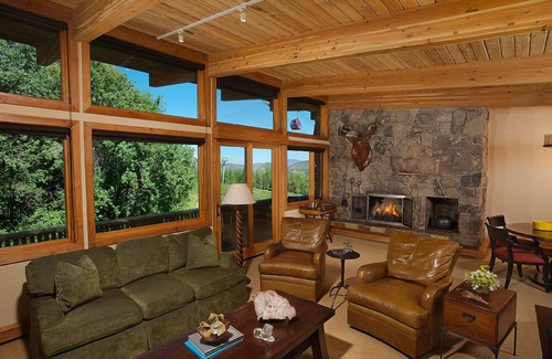 Aspen Condo | Aspen Alps Two bedroom condo with amazing views of Aspen Mountain