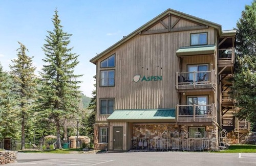 Highland Meadows Condo | Aspen at Streamside at Vail