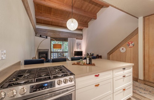 Truckee Condo | Aspen Grove Abode~Northstar~Pet-Friendly