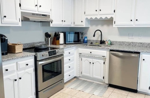 Decatur House | Aspen House—Cozy & Central Townhouse