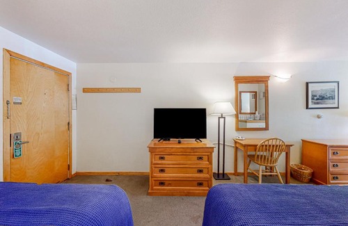 West End House | Aspen Mountain Lodge 209