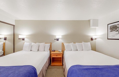 West End House | Aspen Mountain Lodge 209