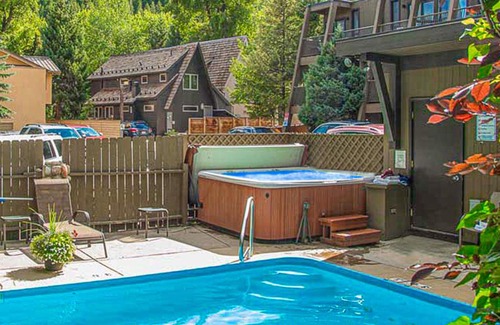 West End House | Aspen Mountain Lodge 304
