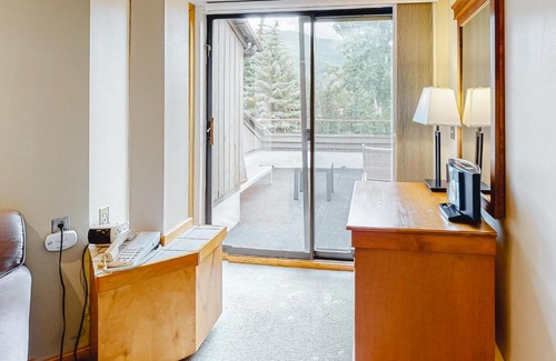 West End House | Aspen Mountain Lodge 401