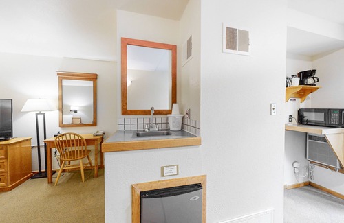 West End Hotel | Aspen Mountain Lodge