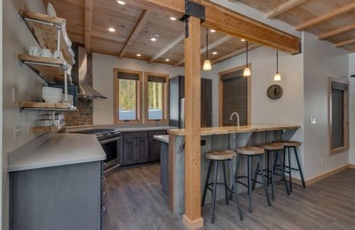 Tahoe Pines House | Aspen Paradise - TLUXP