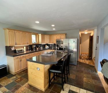 Alma House | Aspen Ridge-Mountain Adventure House