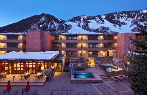 Downtown Hotel | Aspen Square Condominium Hotel