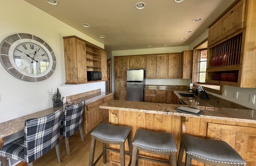 Ashton Cabin | Aspen View Retreat