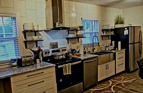 Sioux Falls House | Aspen Villa-Country Club, Augustana, USF & Sanford Med.