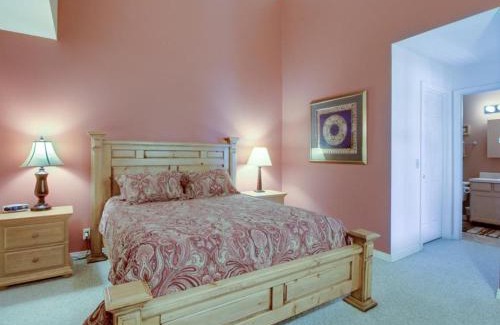 McCall Apartment | Aspen Village #103