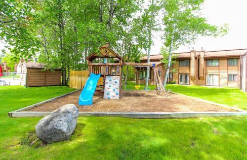 McCall Apartment | Aspen Village Golf Course Condo - Snowshoes