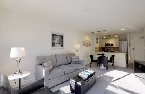 Blackcomb Condo | Aspens #335 Prime Ski-in Ski-out Location! Pool, Hot tubs, BBQ, sleeps 4