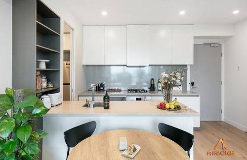 Melbourne Central Business District Apartment | Aspire