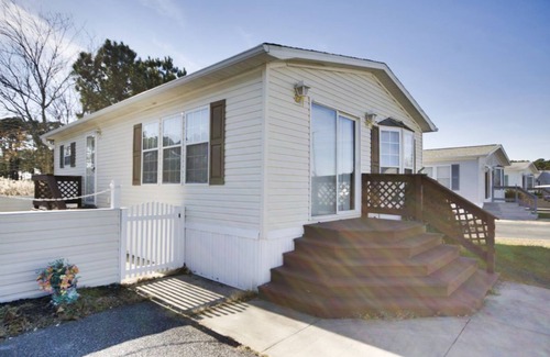 Assateague Pointe House | Assateague Pointe 2 br/1 ba 2 outdoor pools -in WOC.