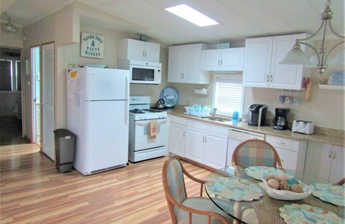 Assateague Pointe House | Assateague Pointe 2 br/1 ba 2 outdoor pools -in WOC.