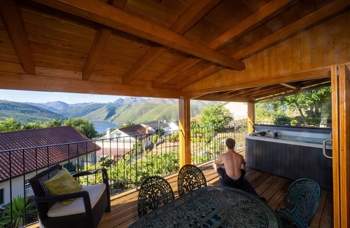 Lindoso House | Assento Gerês | Grand Eco-Retreat - jacuzzi views