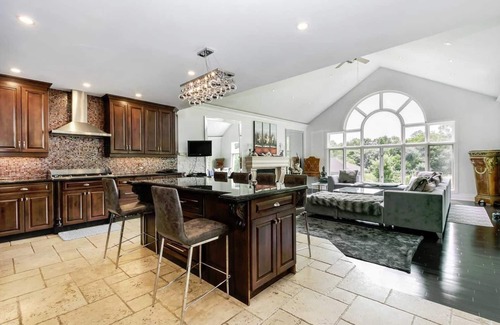 Durham Region House | Assets Event Venue Modern interior with elegant Décor