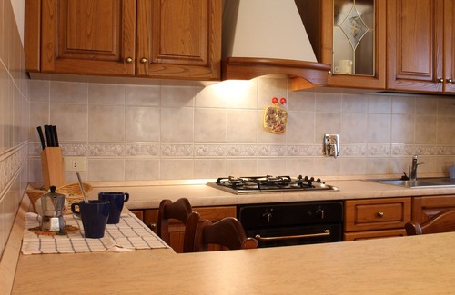 Gualdo Cattaneo Apartment | "Assisi " appartement in the Villa di Castello is situated in the middle of an olive garden