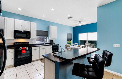 Crescent Lakes House | Aster Cove