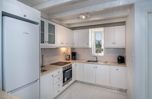 Zipari Villa | Asteria Pearl Villa 2 with Rooftop Jacuzzi