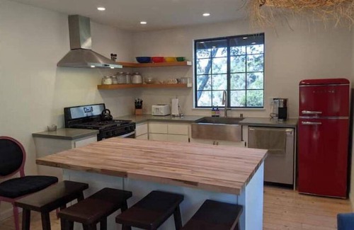 Asti Cottage | Asti Ridge Ranch - Private One Bedroom Cottage