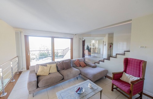 Formello Villa | Astonishing Villa with Pool and Garden