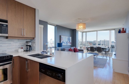 Downtown Victoria Condo | Astoria Cityscapes-Stunning Ocean and Mountain Views by Victoria Prime!
