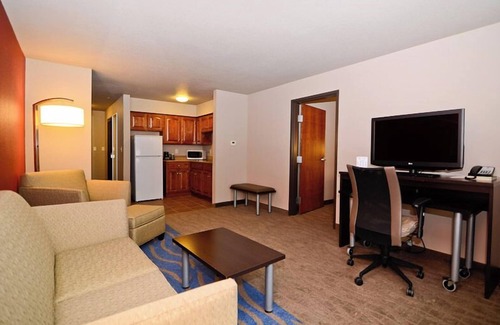 Dickinson Hotel | Astoria Hotel and Event Center