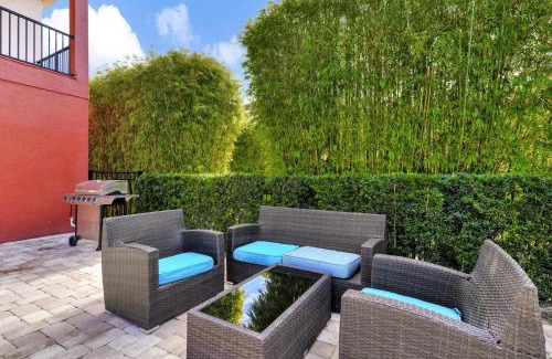 West Kissimmee House | Astounding Home Near Disney With Themed & Media Room, Pool Table With Waterpark & Resort Access At Encore Resorts Reunion - 240Cl