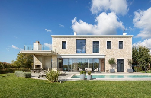 Sveti Lovrec Villa | Astounding Istra Villa | 4 Bedrooms | Villa Mediterranean Influence | Private.