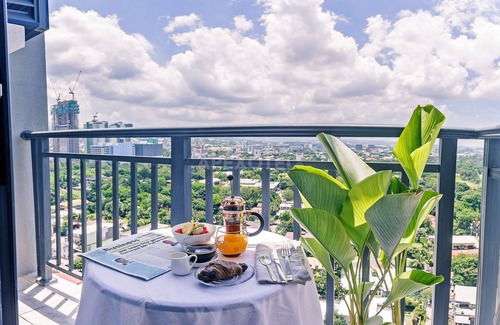 Mabolo Condo | Astounding Modern Cebu Home Office Balcony Central