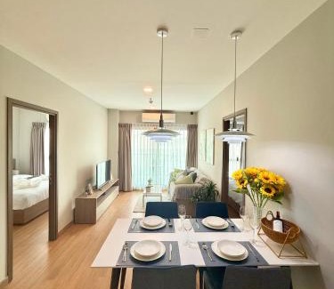 Chang Khlan Apartment | Astra Sky River 宜居6人三卧两卫 无边泳池 热水浴缸 乳胶床垫