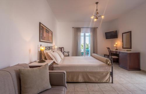 Pachena House | Astraeos