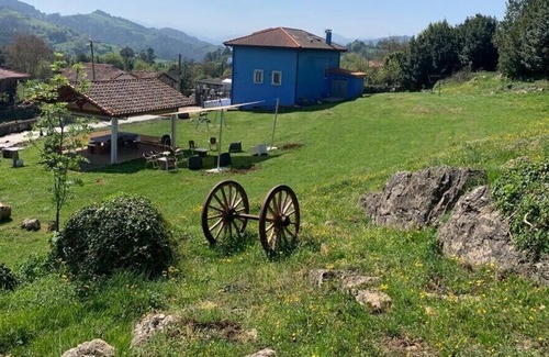 Llamero Cottage | Asturias, Rural house for 15-17 people surrounded by farm