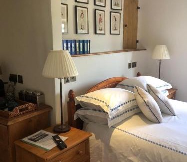 Helmdon Bed & Breakfast | Astwell Mill