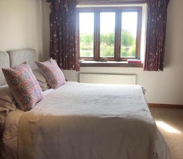 Helmdon Bed & Breakfast | Astwell Mill