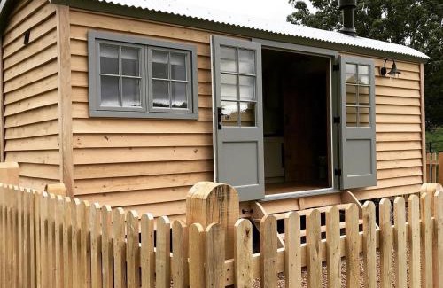 Helmdon Apartment | Astwell Mill Luxury Shepherds Hut