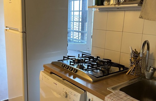 San Nicola da Crissa Apartment | At campo de fiori view - cozy studio