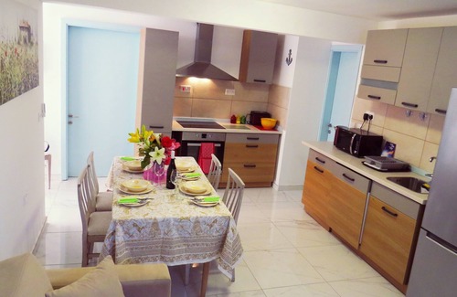 Mosta Apartment | At home abroad!