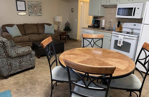 Table Rock Condo | At home feeling with amenities.