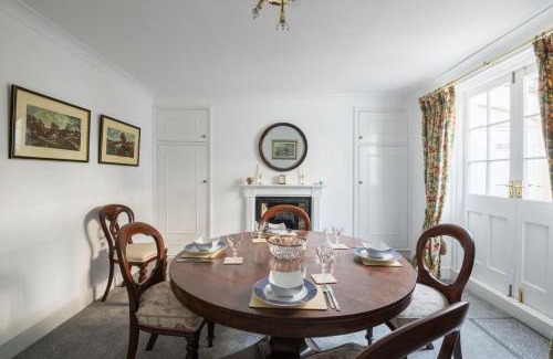 Belgravia Apartment | At Home in Chelsea