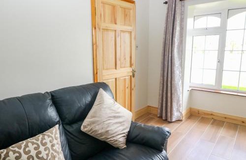 Newcastle West House | At Home in Oak Park