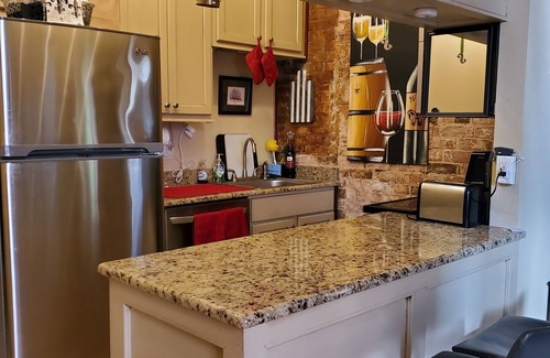 French Quarter Condo | At Home in the French Quarter - Lots of Charm!