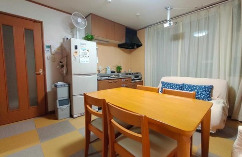 Higashi House | At Home N23