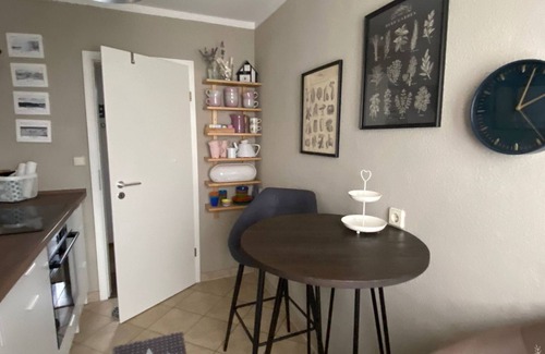 Alt-West Apartment | At home with friends and with love and heart for our guests