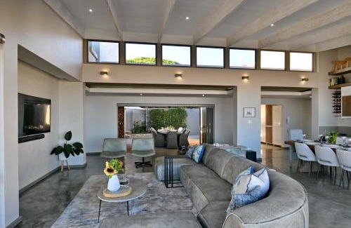 Glentana House | At Last Glentana Beach House