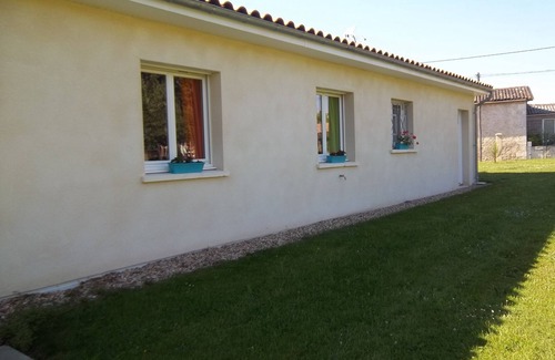 Saint-Martin-de-Gurson House | AT NANA IN ST MARTIN IN DORDOGNE