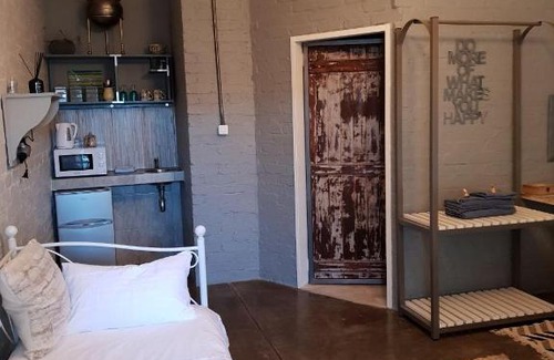Zeerust House | At Rest