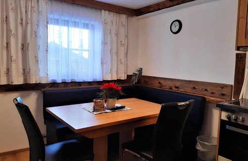 Almdorf Apartment | Apartment A - Unterlettlhof